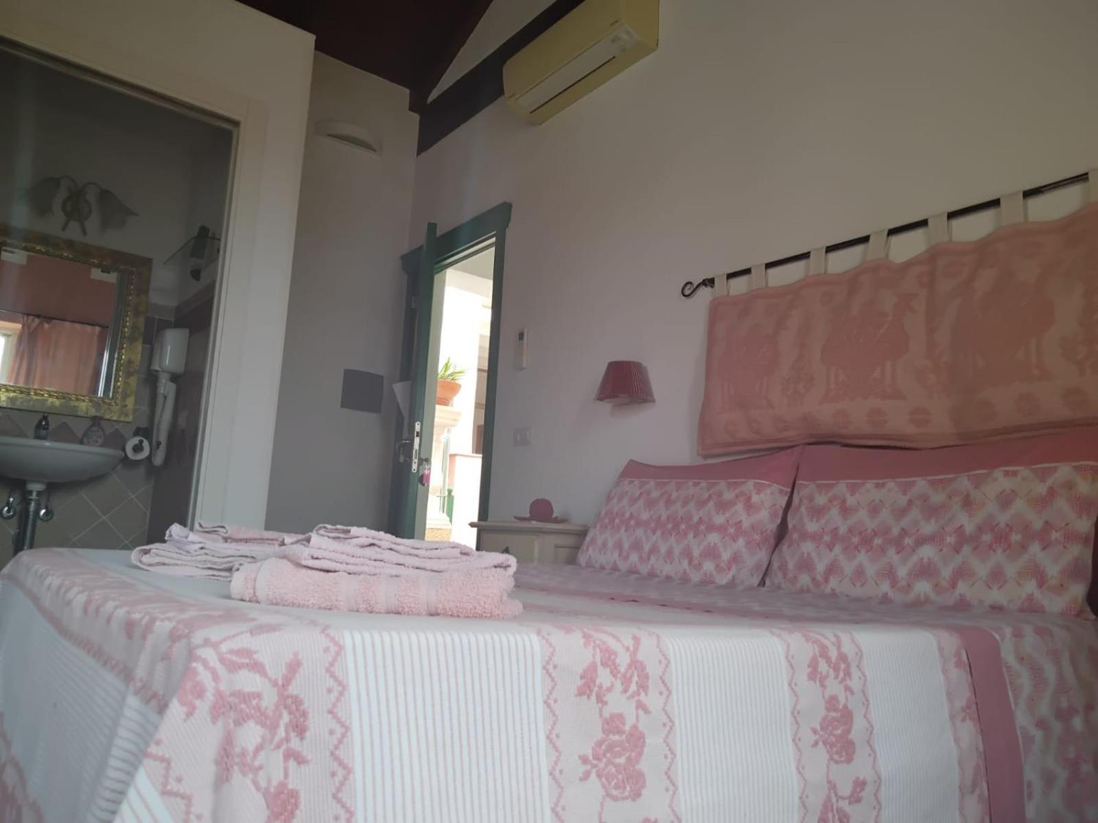 B&B Guest House Il Porto Vecchio สตินติโน ภายนอก รูปภาพ